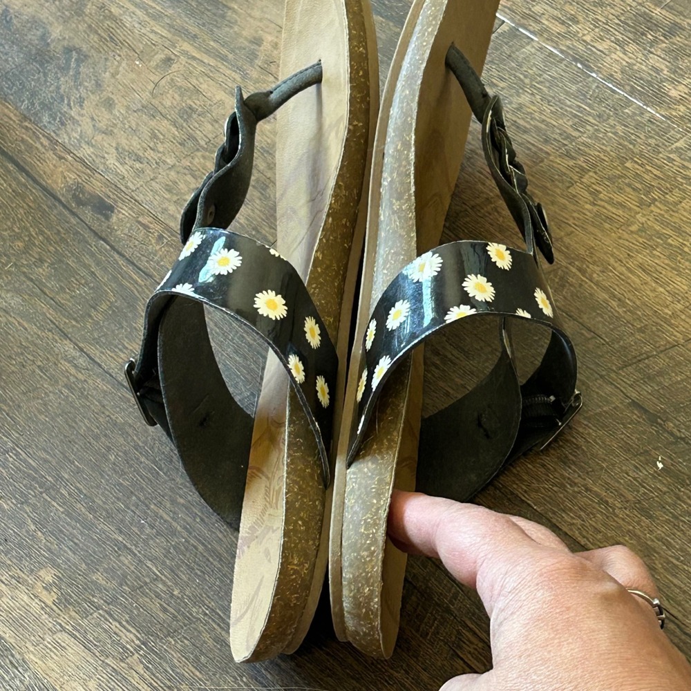 Blowfish Malibu Womens Black Daisy Floral Braided Thong Sandals B130 Size 8.5 - Picture 5 of 7
